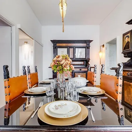 New Between Jewish And Pantheon Apartmán *